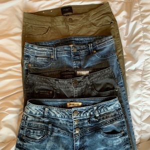 LOT OF JEANS💙